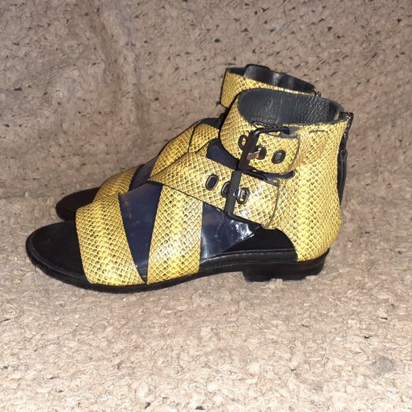 RAG & BONE-Yellow/Black Leather Python Print Sandals-Buckles-Sz 7-Near Mint - Picture 2 of 8